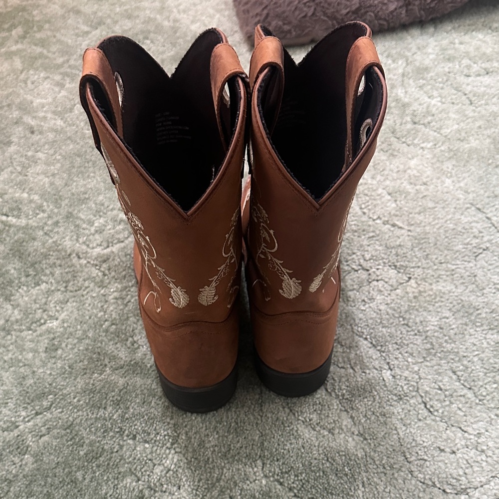 Women's Brown Embroidered Cowboy Boots - image 2